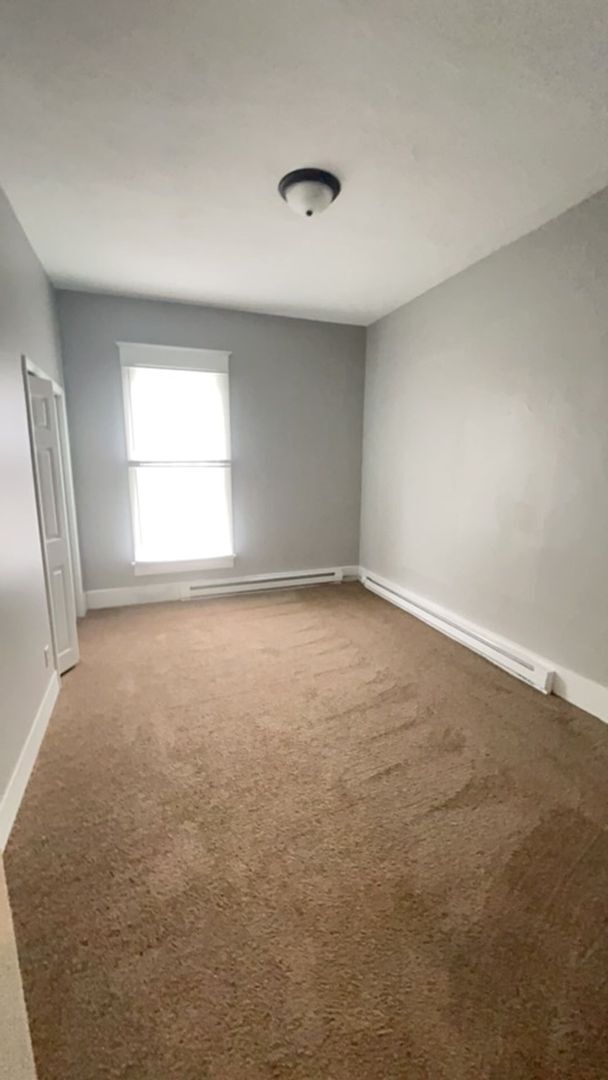 Building Photo - 111 S Dicks St