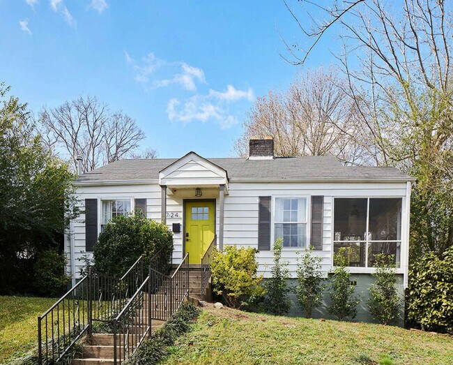 Building Photo - 724 47th Way S