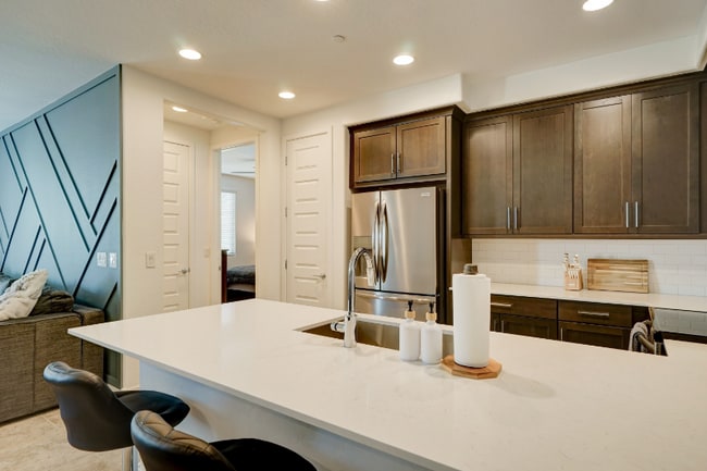 Building Photo - 4100 S Pinelake Way