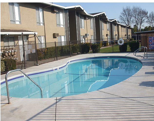 Pool - Woodcrest Apartments