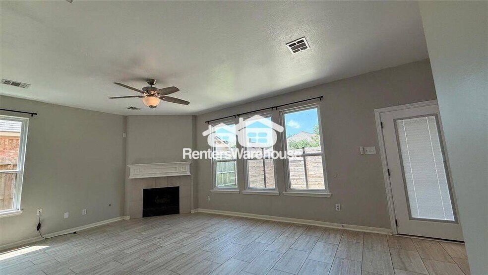 Building Photo - 7206 Bethany Bay Dr