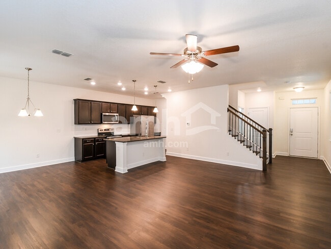 Building Photo - 8559 Highfield Ave