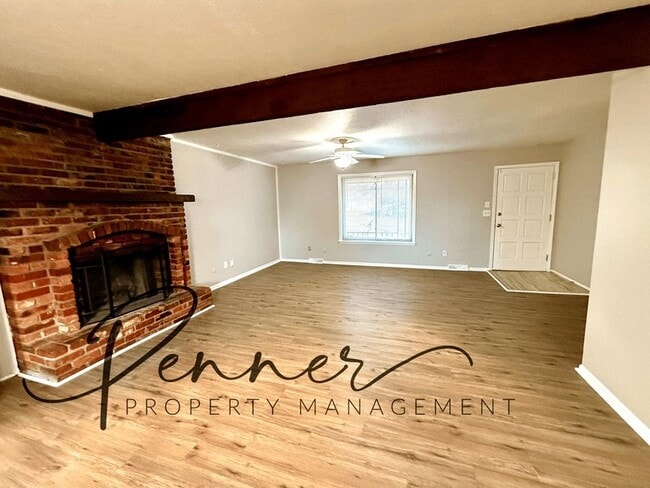 Building Photo - 1713 E T C Lea Rd