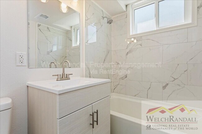Building Photo - 2711 Gramercy Ave