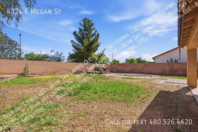 Building Photo - 4324 E Megan St
