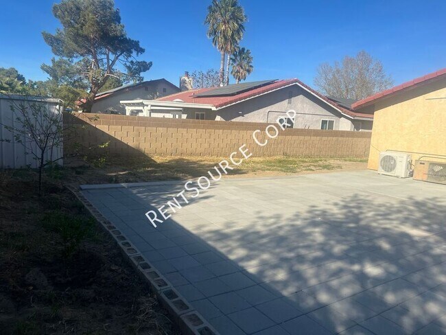 Building Photo - 43837 David St