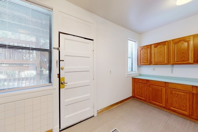 Floorplan - 1018 E. 54th Street