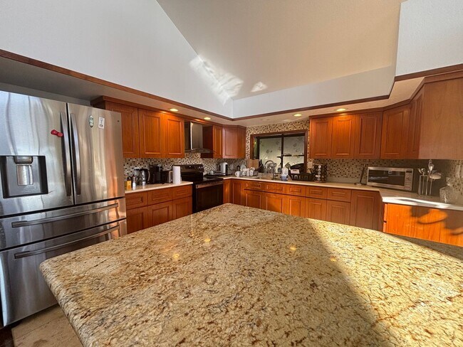 Building Photo - 1055 Alewa Dr