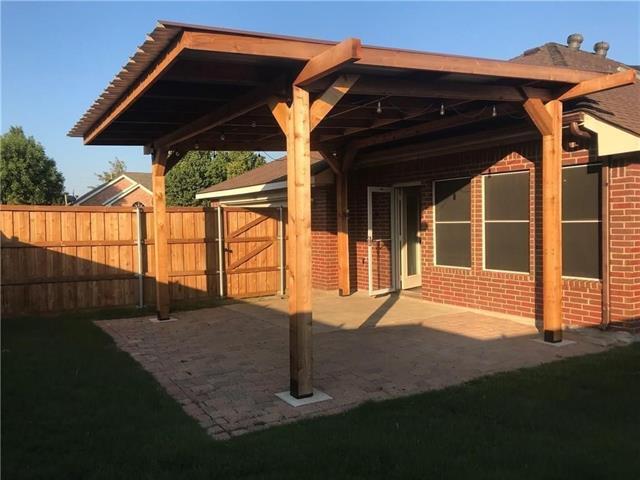 Building Photo - 7601 Maplewood Dr