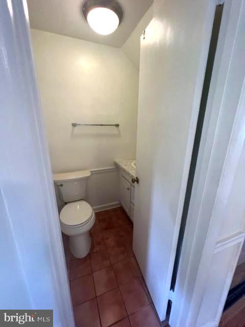 Building Photo - 429 Hampton Ct