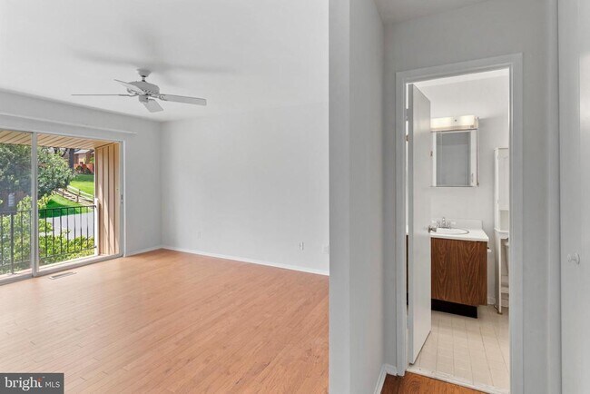 Building Photo - 10650 Green Mountain Cir
