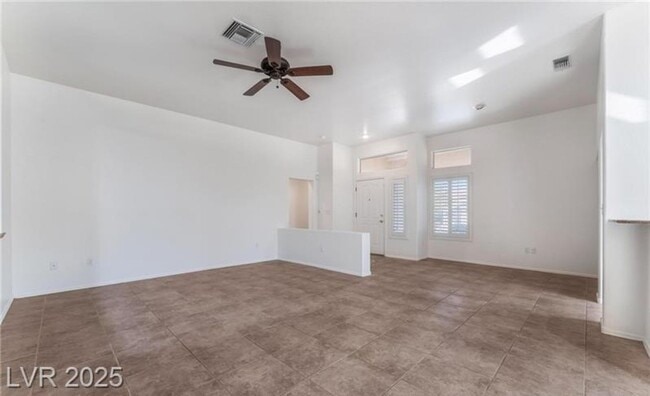 Building Photo - Darling home in Sun City Summerlin featuring 2 bedrooms plus a den!