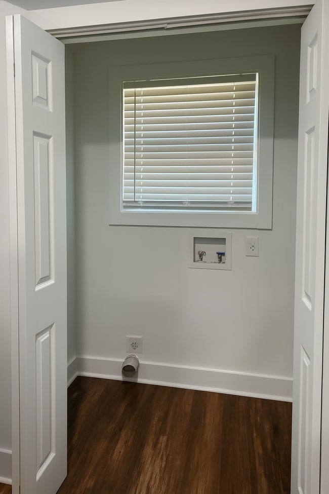 Building Photo - 260 Balkcom Ave