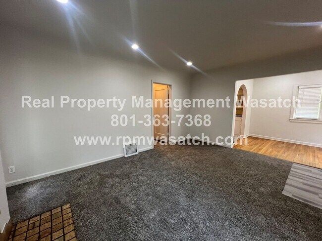 Building Photo - 1105 S 700 E