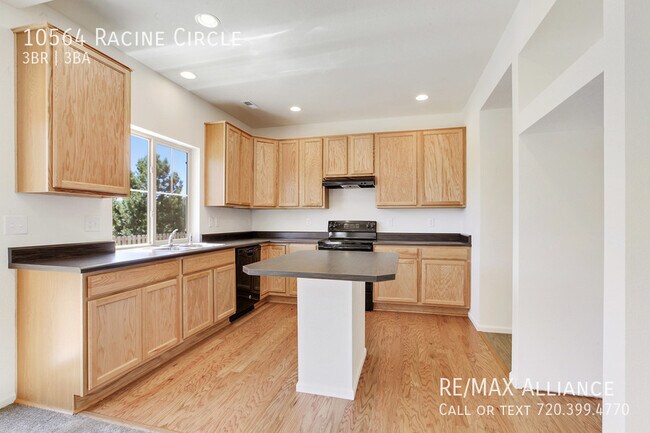 Building Photo - 10564 Racine Cir