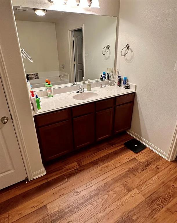 Building Photo - 19600 Per Lange Pass