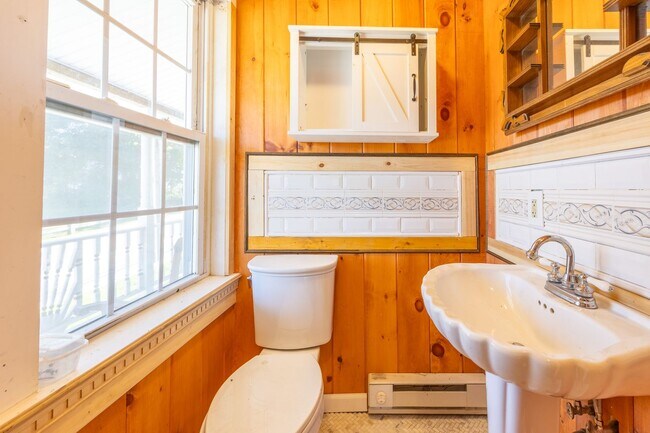 Building Photo - Available Now! Spacious 3-Bedroom Duplex i...