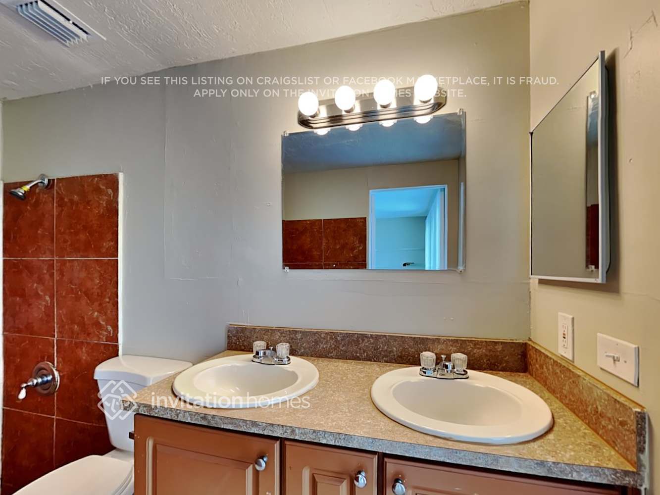 Building Photo - 2411 Utopia Dr