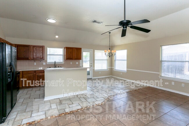 Building Photo - 505 Chickasaw Dr