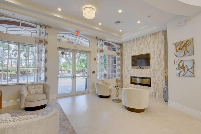 Building Photo - 7145 Veneto Dr