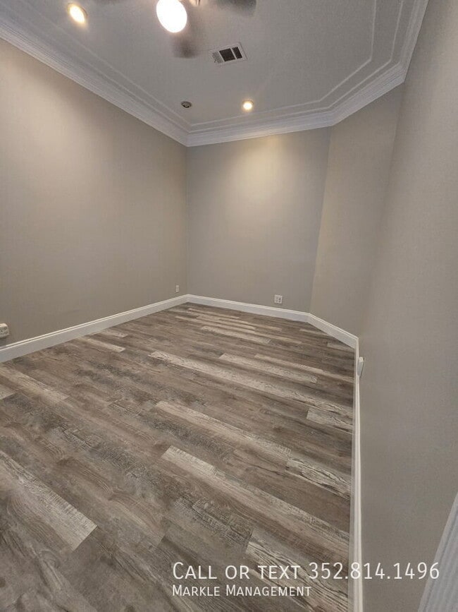 Building Photo - 200 S 11th St