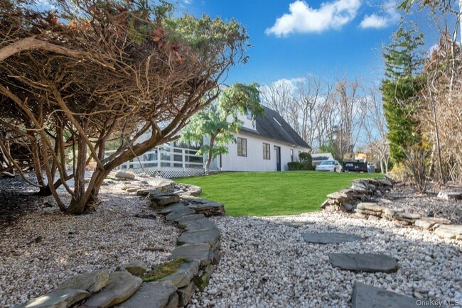 Building Photo - 25 Miami Ave