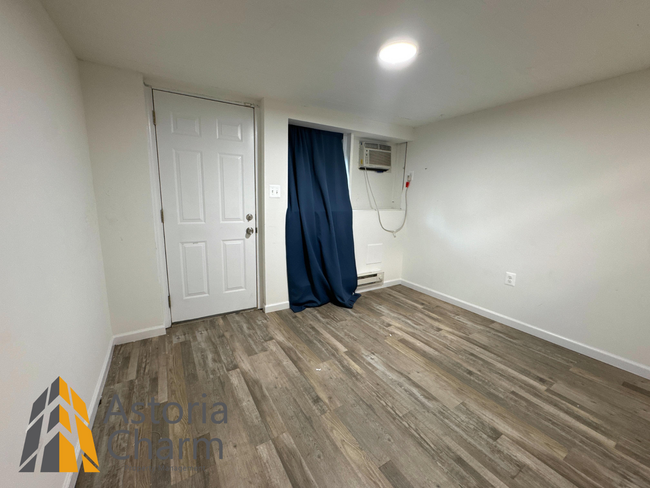 Building Photo - Cozy 2-Bedroom Home with Modern Updates & ...