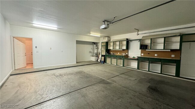Building Photo - 8720 Red Brook Dr