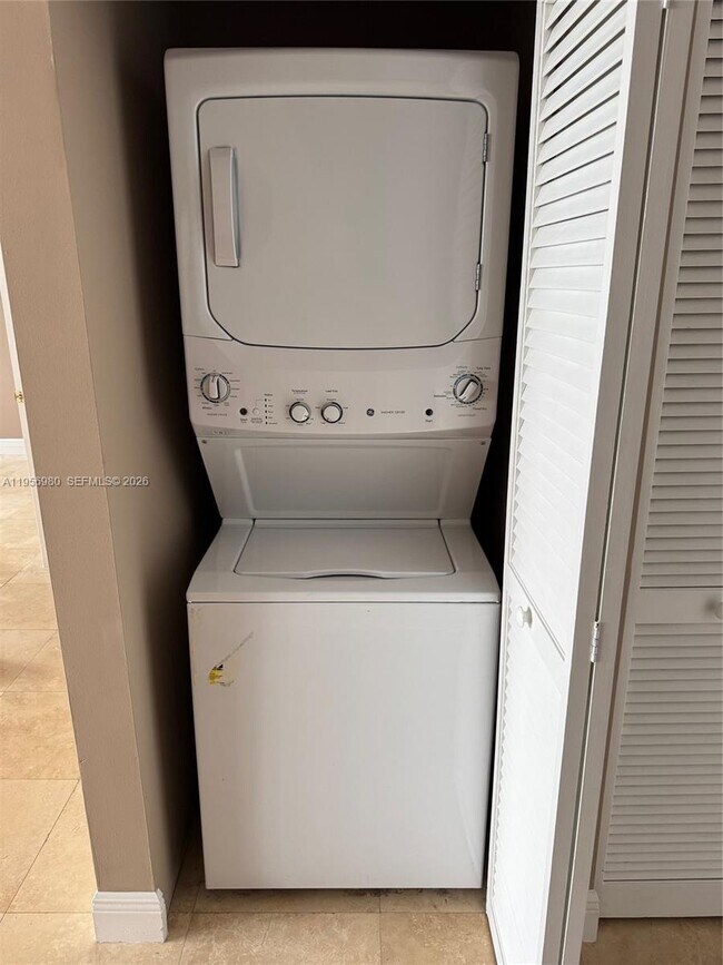 Building Photo - 4100 Salzedo St