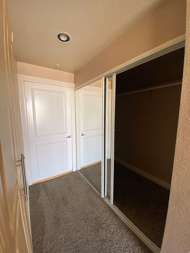 Building Photo - Beautiful, partially furnished 1 bedroom with a view of the Sphere!