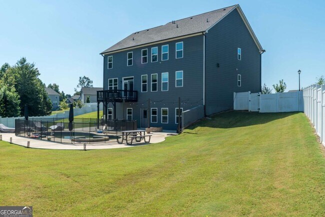 Building Photo - 330 Rexmere Rd