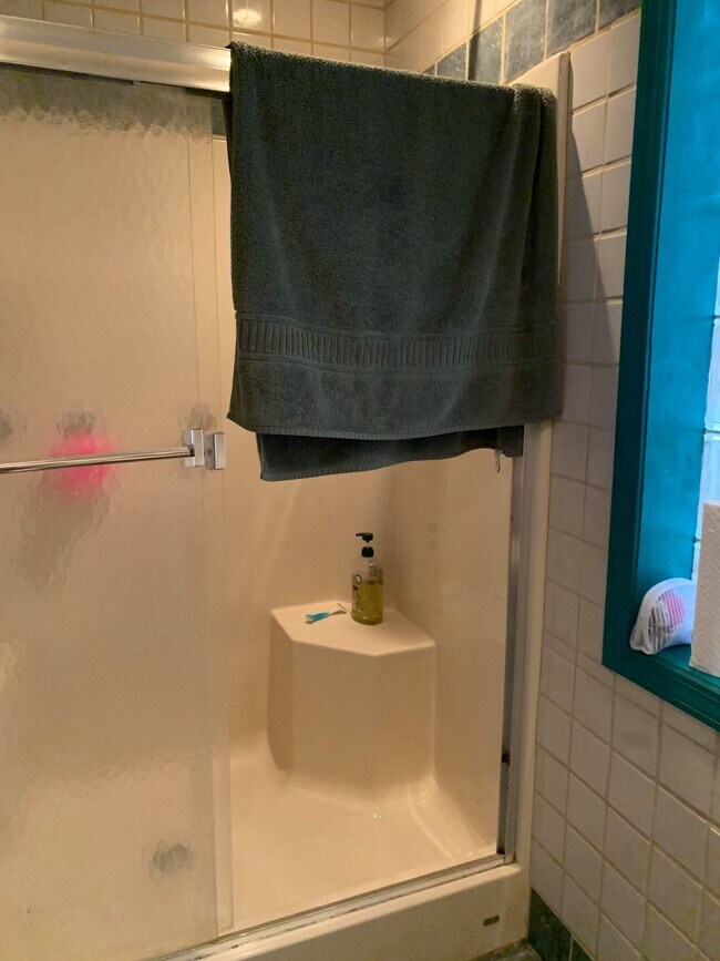 Building Photo - 308 S Neville St