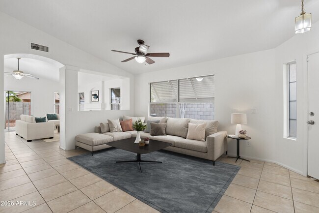 Building Photo - 15661 W Hammond Dr