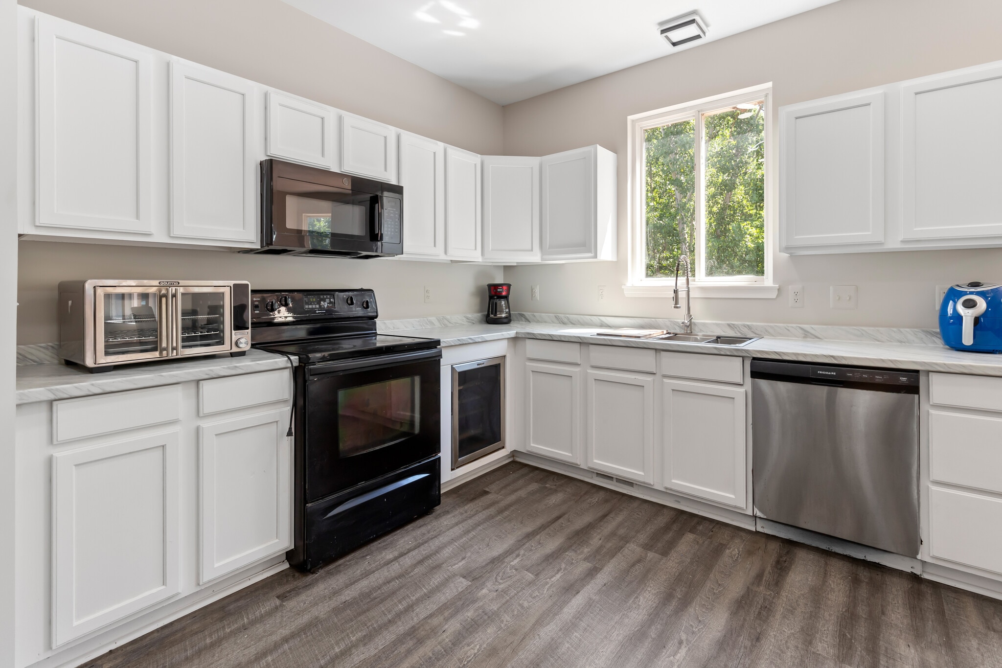 Building Photo - 16409 Eastwind St