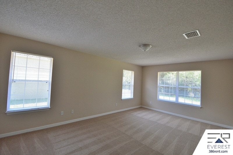 Building Photo - 30 Lancelot Dr