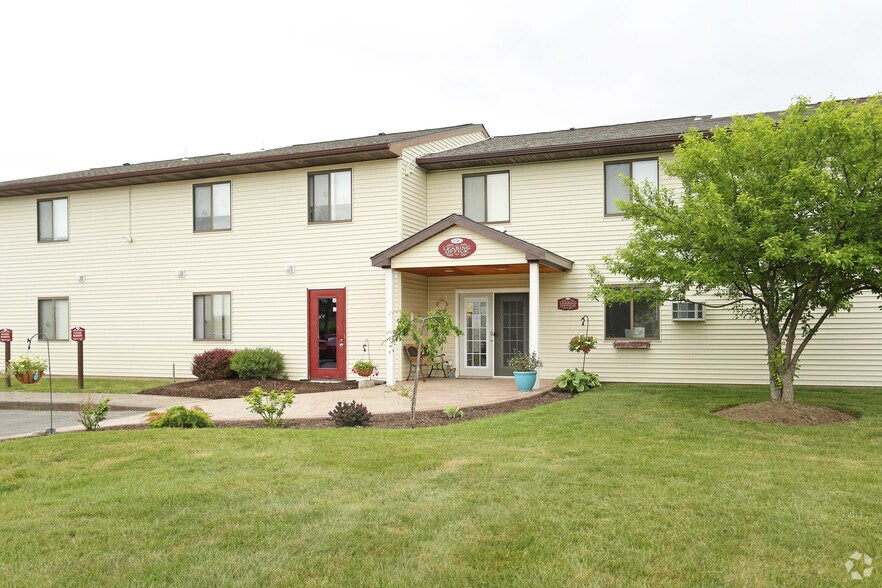Candlewood Apartment Homes 2450 County Road 28 Canandaigua NY 14424