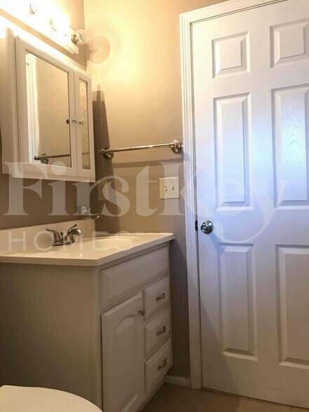 Building Photo - 4447 Caledonia Way