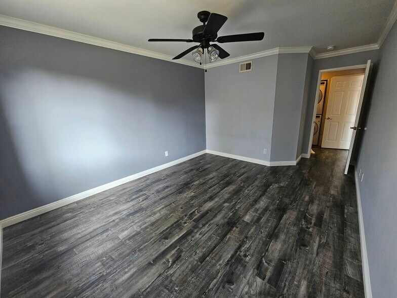 Building Photo - 1131 Packers Cir