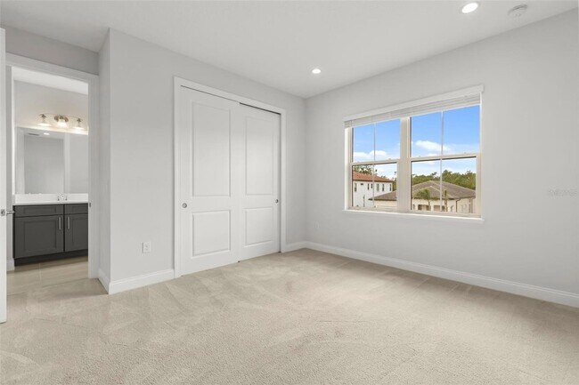 Building Photo - 10511 Royal Cypress Way