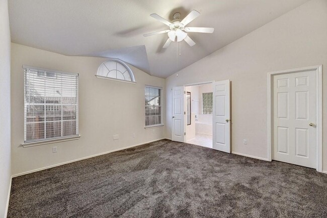 Building Photo - 10516 Beard Ave