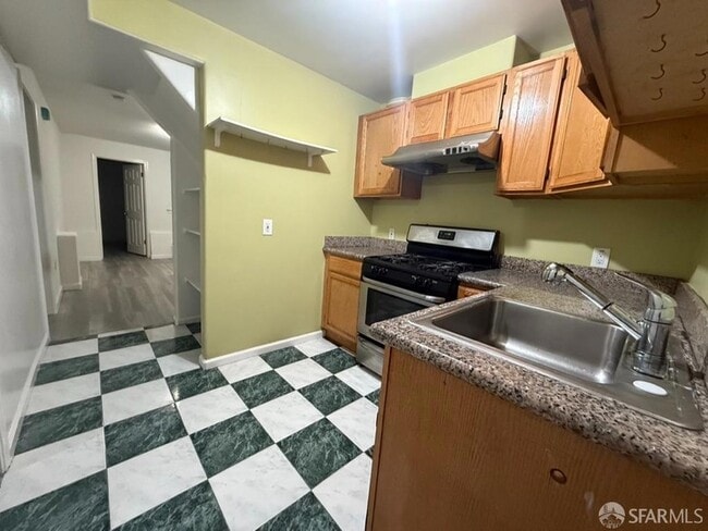 Building Photo - 346 Monticello St