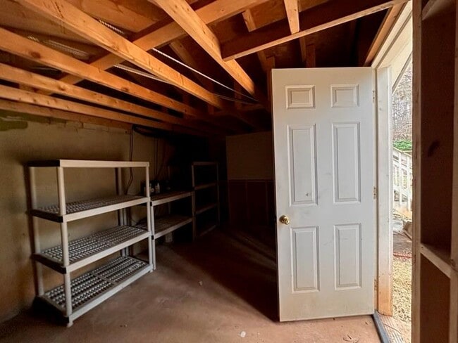 Building Photo - 10750 Plantation Bridge Dr