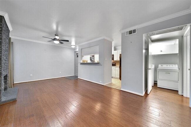 Building Photo - 3500 Tangle Brush Dr