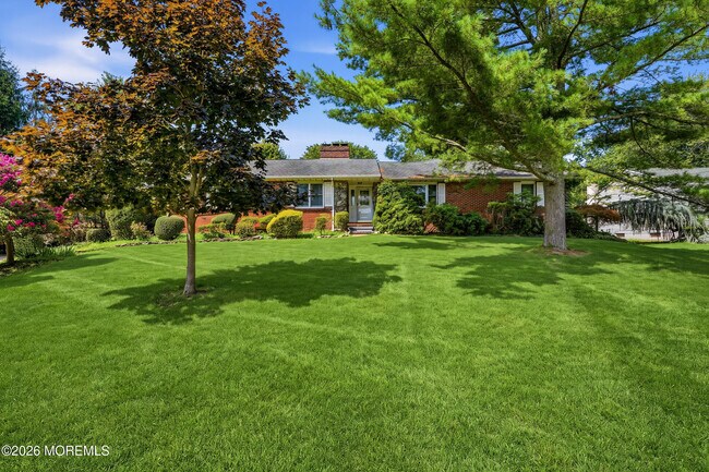 Building Photo - 470 Monmouth Pl