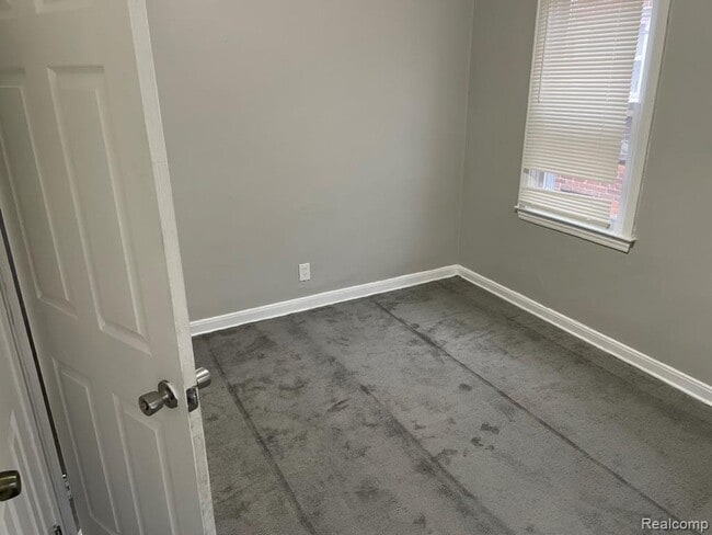 Building Photo - 19803 Santa Rosa Dr