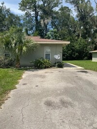 Building Photo - 1349 NE 36th Pl