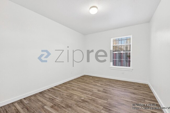 Building Photo - 3226 Navaro St