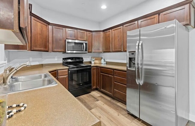 Building Photo - 2153 Springtime Dr