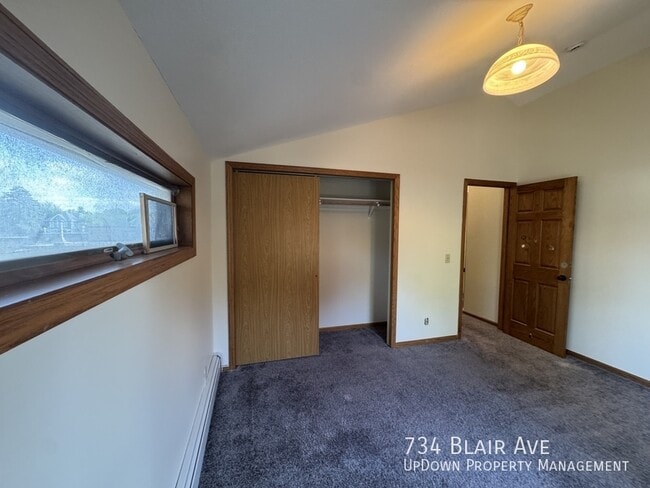 Building Photo - 734 Blair Ave