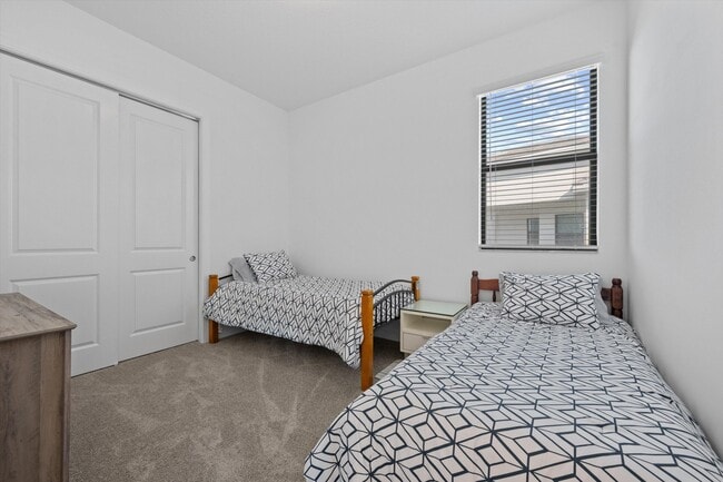 Building Photo - 4823 St Armands Way